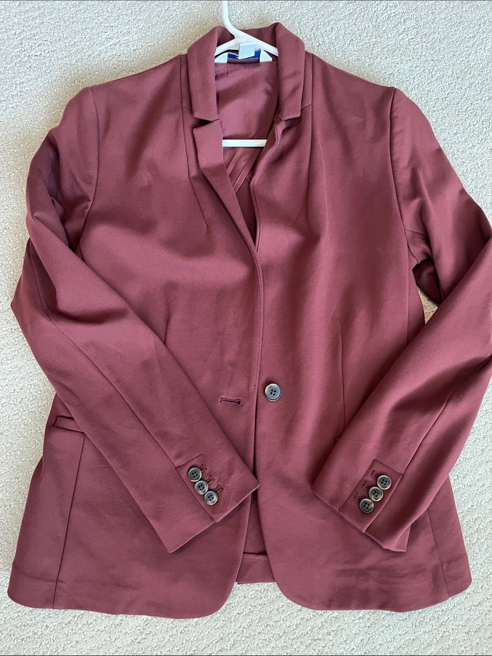 Old Navy Single-Button Blazer in Wine - stretchy fabric
